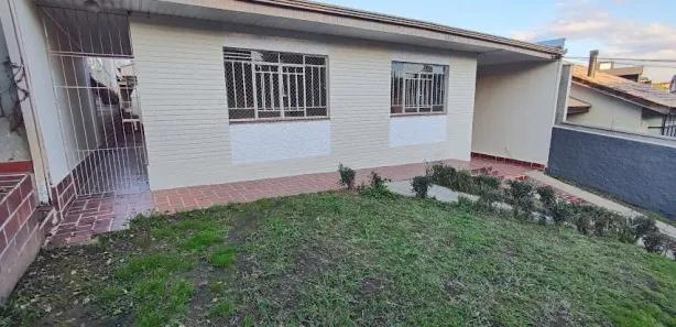 Casa com 3 Quartos para alugar, 230m² no Campina do Siqueira, Curitiba