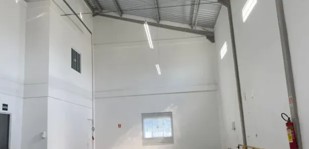 Galpão / Depósito / Armazém à venda, 559m² no Rio da Areia (Bacaxá), Saquarema