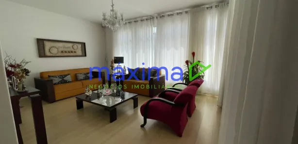 Casa com 4 Quartos para alugar, 300m² no São José, Aracaju
