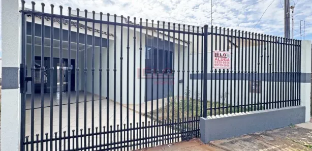 Casa com 3 Quartos para alugar, 99m² no Jardim Tóquio, Maringá