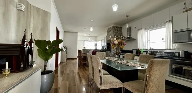 Casa com 3 Quartos para alugar, 365m² no Itacolomi, Balneário Piçarras