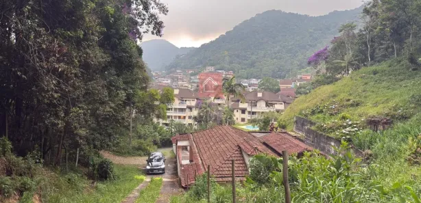 Terreno / Lote / Condomínio à venda, 1040m² no Bingen, Petrópolis