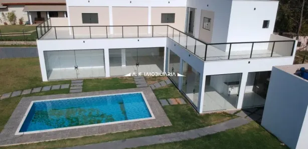 Fazenda / Sítio / Chácara com 4 Quartos à venda, 1000m² no , Mairinque