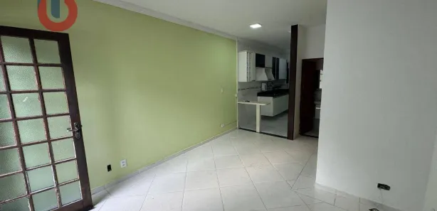 Sobrado com 2 Quartos para venda ou aluguel, 75m² no Centro, Bertioga