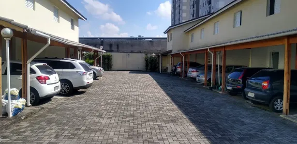 Casa de Condomínio com 2 Quartos à venda, 78m² no Vila São Roberto, Itaquaquecetuba