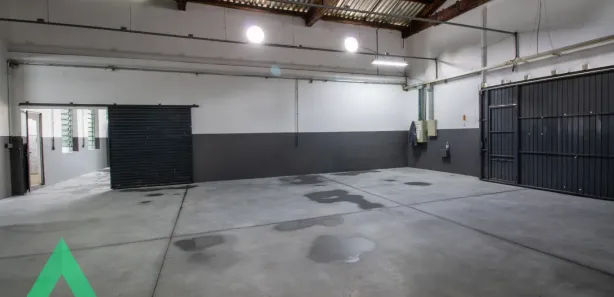 Galpão / Depósito / Armazém para alugar, 550m² no Do Salto, Blumenau