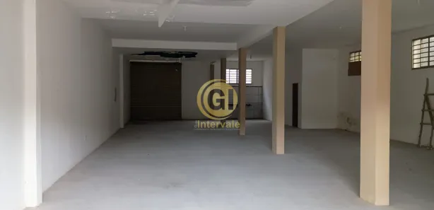 Galpão / Depósito / Armazém para alugar, 220m² no Campos Elíseos, Taubaté