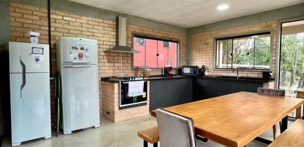Fazenda / Sítio / Chácara com 3 Quartos à venda, 184m² no , Sarapuí