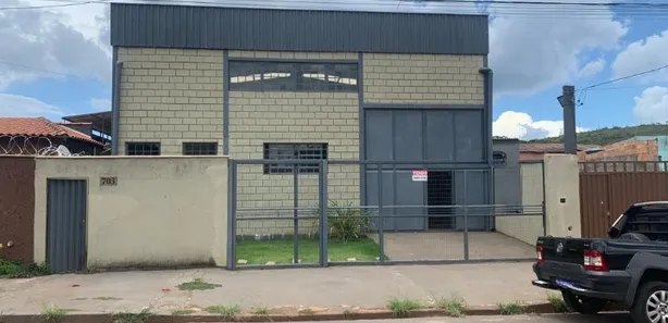 Galpão / Depósito / Armazém à venda, 340m² no Jardim Canadá, Nova Lima