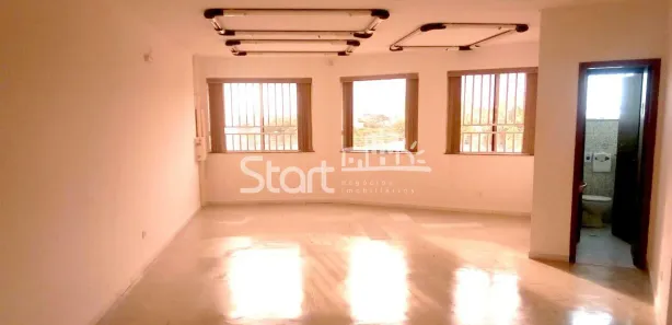 Prédio Inteiro com 10 Quartos para venda ou aluguel, 582m² no Vila Teixeira, Campinas