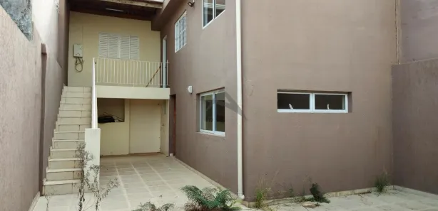 Sobrado com 3 Quartos à venda, 180m² no Centro, Embu das Artes