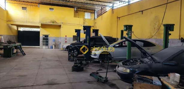 Galpão / Depósito / Armazém para alugar, 590m² no Barro, Recife