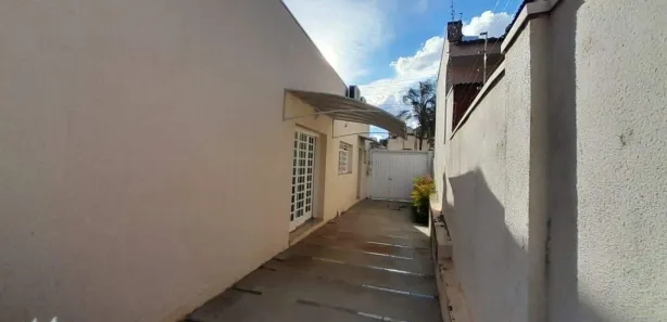 Loja / Salão / Ponto Comercial à venda, 120m² no Estados Unidos, Uberaba