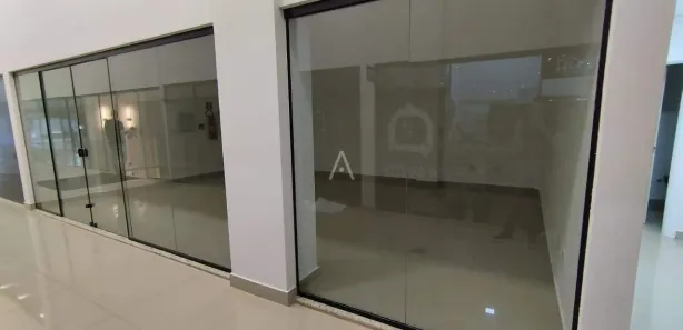 Conjunto Comercial / Sala para alugar, 38m² no Centro, Toledo