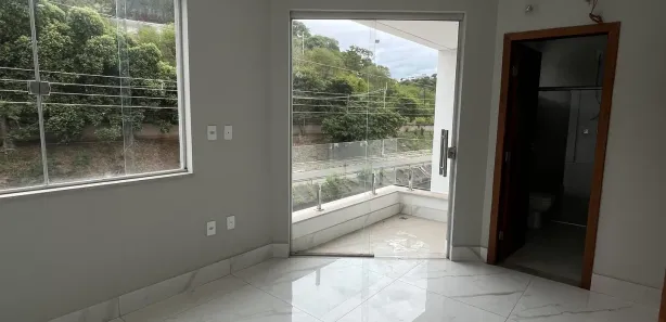 Casa com 3 Quartos para alugar, 213m² no Esplanada, Governador Valadares