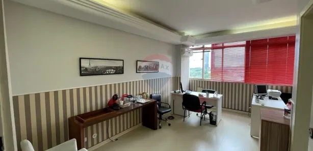 Conjunto Comercial / Sala à venda, 83m² no Asa Sul, Brasília