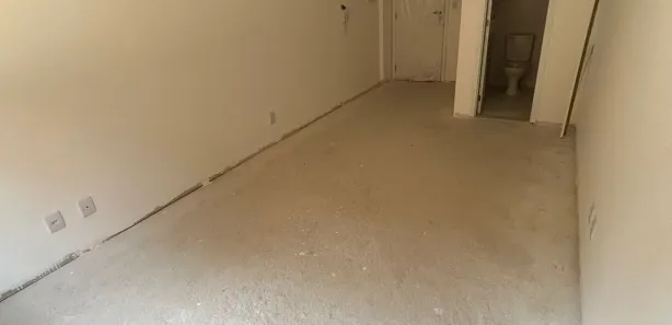 Loja / Salão / Ponto Comercial à venda, 20m² no Aterrado, Volta Redonda