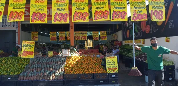 Loja / Salão / Ponto Comercial à venda, 200m² no Esmeraldas, Esmeraldas