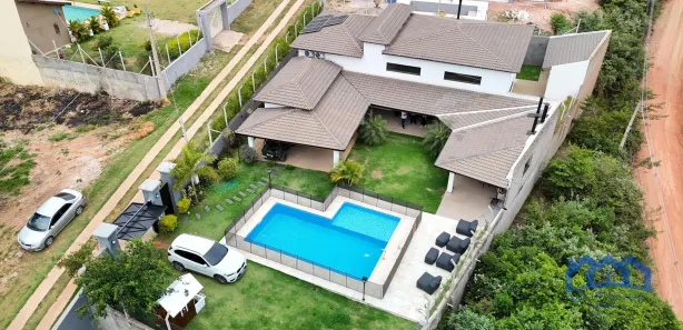 Fazenda / Sítio / Chácara com 3 Quartos à venda, 1600m² no Dona Catarina, Mairinque