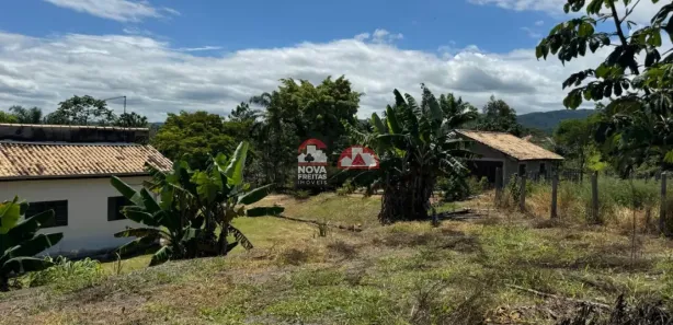 Fazenda / Sítio / Chácara com 3 Quartos à venda, 130m² no Chácara Marambaia, Caçapava