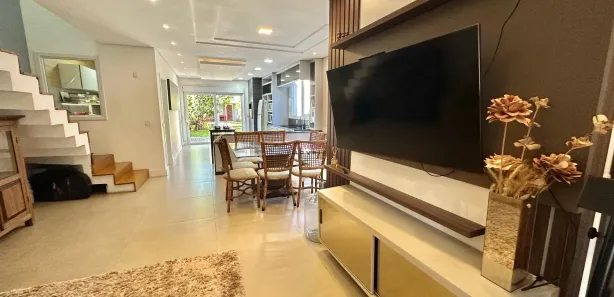 Sobrado com 3 Quartos à venda, 271m² no Nossa Senhora das Graças, Canoas