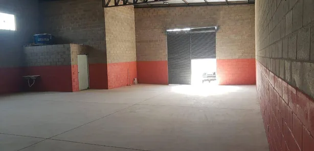 Galpão / Depósito / Armazém à venda, 230m² no Parque Roosevelt, Bauru