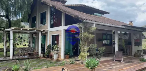 Fazenda / Sítio / Chácara com 4 Quartos à venda, 250m² no Trapiche, Macaé
