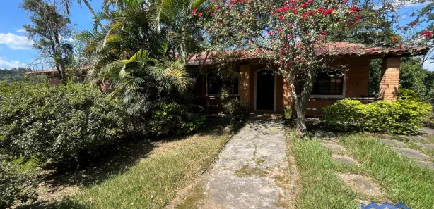 Fazenda / Sítio / Chácara com 5 Quartos à venda, 6000m² no , Alumínio