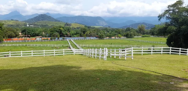 Fazenda / Sítio / Chácara com 10 Quartos à venda, 192000m² no Citrolândia, Guapimirim