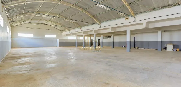 Galpão / Depósito / Armazém com 4 Quartos para venda ou aluguel, 800m² no Jardim Nossa Senhora das Gracas, Campina Grande do Sul