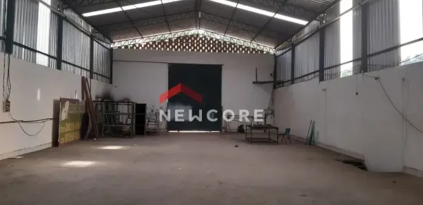 Galpão / Depósito / Armazém à venda, 720m² no Vale das Acácias, Ribeirão das Neves