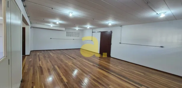 Conjunto Comercial / Sala para alugar, 100m² no Velha Central, Blumenau