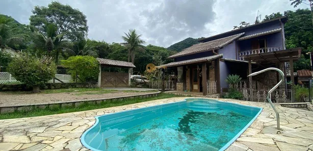Casa de Condomínio com 3 Quartos à venda, 405m² no Limoeiro, Guapimirim