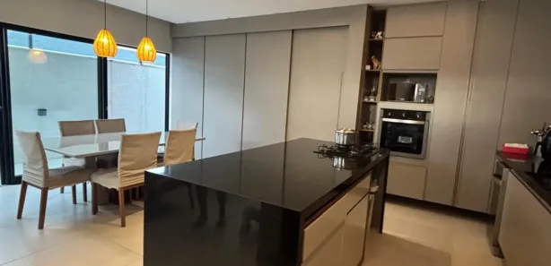 Casa de Condomínio com 3 Quartos para alugar, 160m² no Itararé, Campina Grande