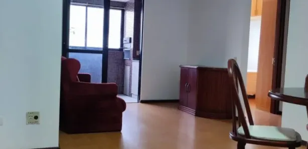Apartamento com 2 Quartos para alugar, 65m² no Centro, Curitiba