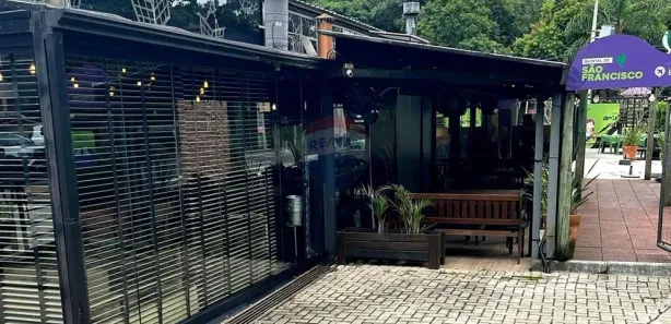 Loja / Salão / Ponto Comercial à venda, 50m² no Mossunguê, Curitiba