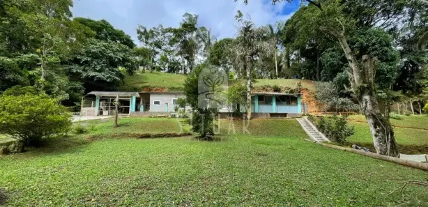 Fazenda / Sítio / Chácara com 2 Quartos à venda, 3661m² no , Juquitiba