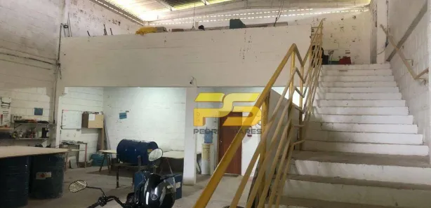 Galpão / Depósito / Armazém à venda, 227m² no Parque Esperança, Cabedelo