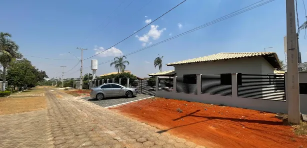 Casa de Condomínio com 3 Quartos à venda, 260m² no , Hidrolândia