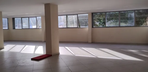 Prédio Inteiro para alugar, 1000m² no Vila Santa Cruz, Duque de Caxias