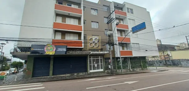 Conjunto Comercial / Sala com 4 Quartos para alugar, 126m² no Centro, Curitiba