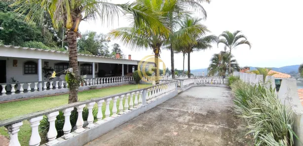 Fazenda / Sítio / Chácara com 4 Quartos à venda, 1040m² no , Igaratá