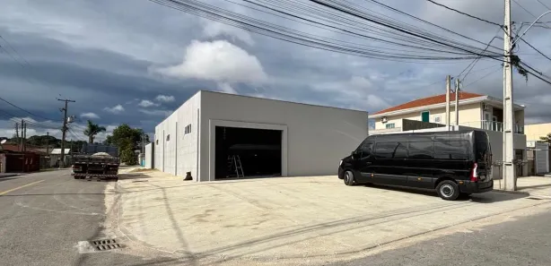 Galpão / Depósito / Armazém à venda, 216m² no Borda do Campo, São José dos Pinhais