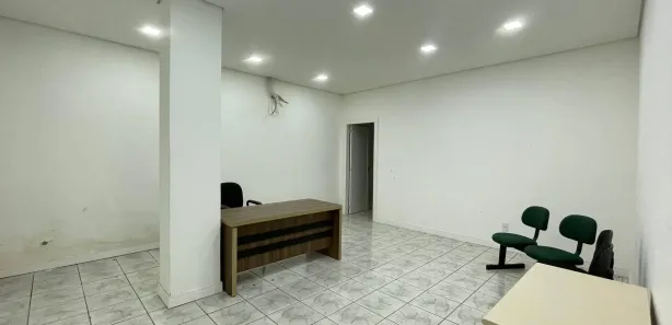 Conjunto Comercial / Sala para alugar, 10m² no Santa Maria, Chapecó