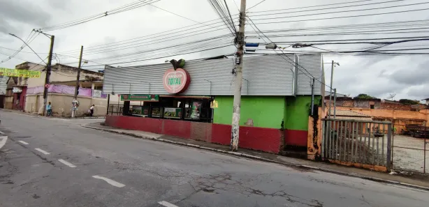 Loja / Salão / Ponto Comercial à venda, 661m² no Centro, Esmeraldas