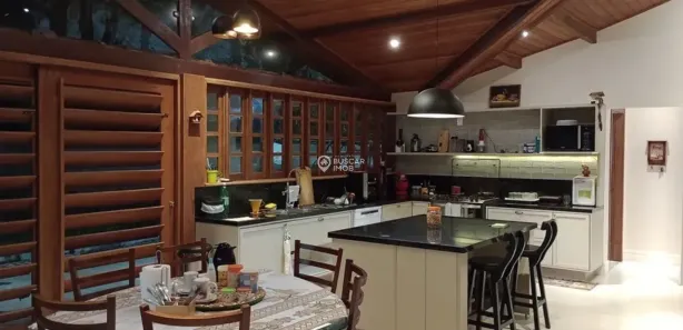 Casa com 4 Quartos à venda, 298m² no Portão, Lauro de Freitas