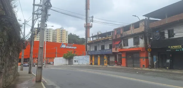 Prédio Inteiro com 4 Quartos à venda, 200m² no Fazenda Grande do Retiro, Salvador