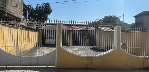 Casa com 2 Quartos para alugar, 250m² no Miguel Couto, Nova Iguaçu