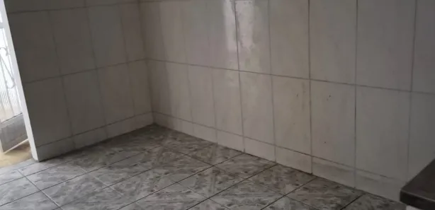 Casa com 2 Quartos para alugar, 65m² no Centro, Nilópolis