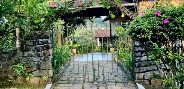 Casa de Condomínio com 3 Quartos à venda, 271m² no Corujas, Guapimirim
